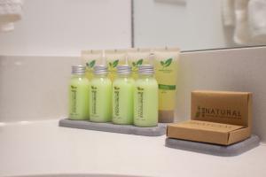 img_9949_kitchenette_bath_3